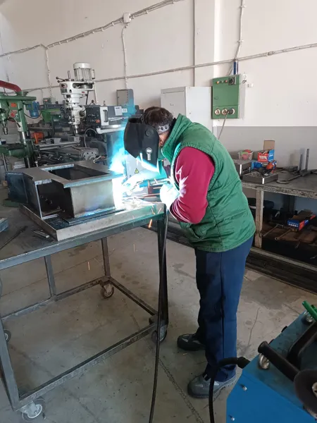 Machining — enlarge